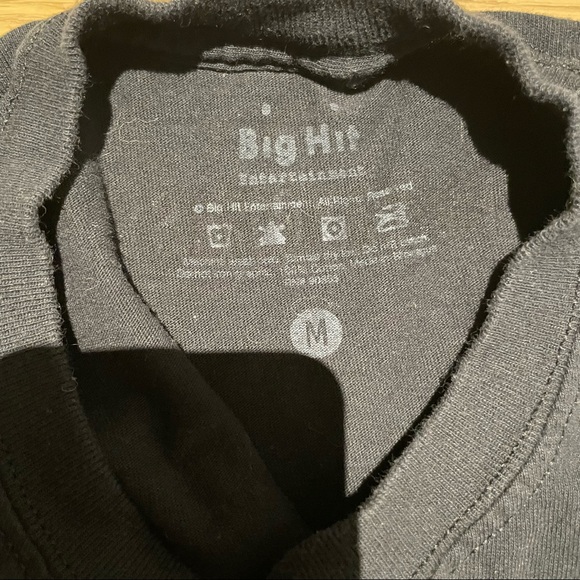BTS Big Hit Speak Yourself Concert T Shirt - Picture 2 of 4